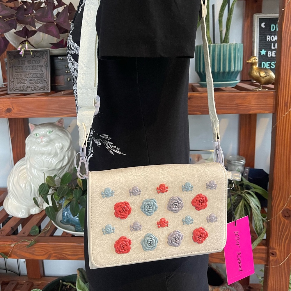 Betsey Johnson Floral Cream Crossbody Purse